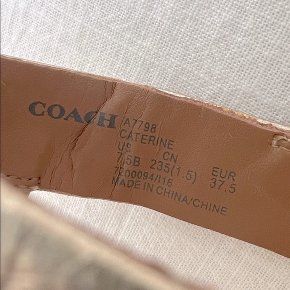 Coach Caterine Gold Leather Chainlink Sandals 7.5 - Picture 13 of 13